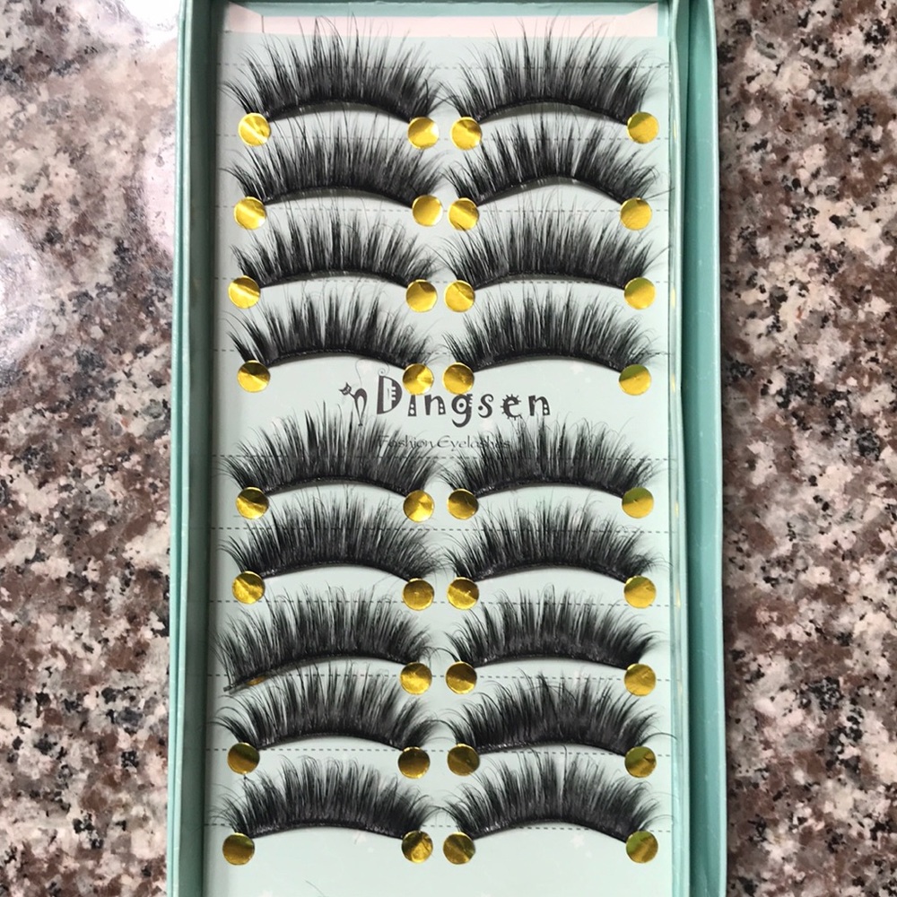 9 Pairs of Fake Eyelashes / Falsies